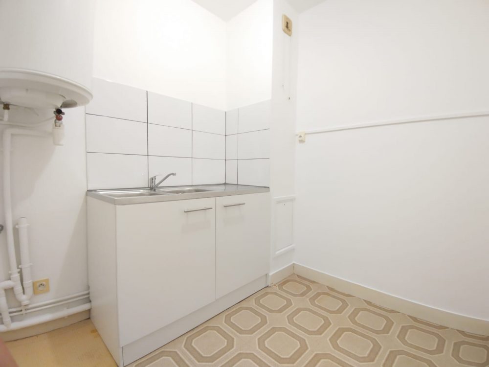 A vendre T2 résidence seniors Tours centre – cuisine