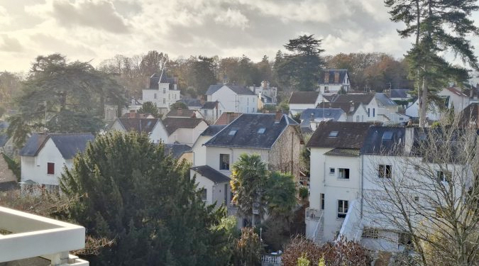 Vue panoramique appartement type 2 de 50 m2 à vendre sur Saint-Cyr-sur-Loire | GAUTARD Immobilier transactions