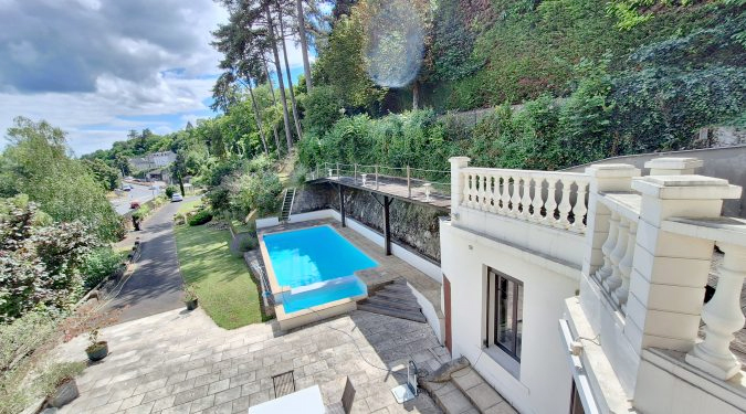 maison de 255 m2 - vue sur piscine - à vendre aux portes de Tours | GAUTARD Immobilier transactions