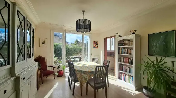 Photo vue pièce à vivre maison familile de 195 m2 à vendre en centre ville de joué-lès-tours | GAUTARD Immobilier transactions