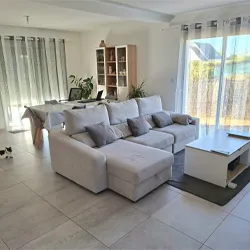 vue pièce à vivre Maison Type 5 avec jardin de 100 m2 env à louer sur Montbazon à proximité de Tours | GAUTARD Immobilier Gestion Locative