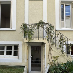 Vue façade maison de ville Type 2 de 50 m2 env. à louer sur Tours Centre | GAUTARD Immobilier Gestion Locative