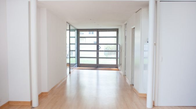 Vue pièce principale loft avec jardin pour investir sur Tours Centre quartier cathédrale | GAUTARD Immobilier transactions